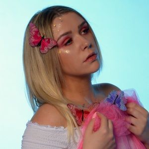 Meet your Posher, Celine